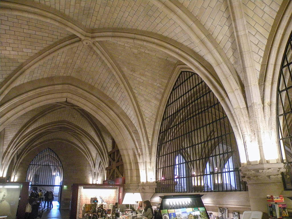 Het kasteel van de Conciergerie? Conciergerie: Een paleis en gevangenis